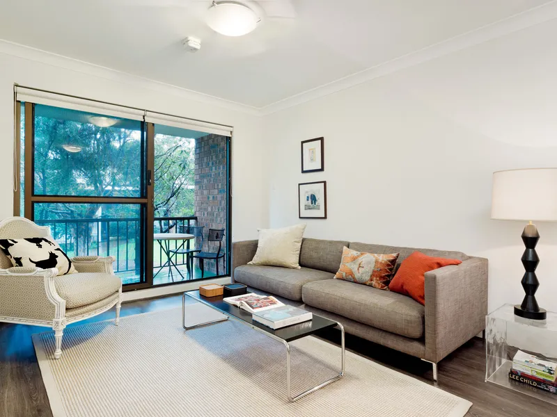 Parkside living on the city fringe