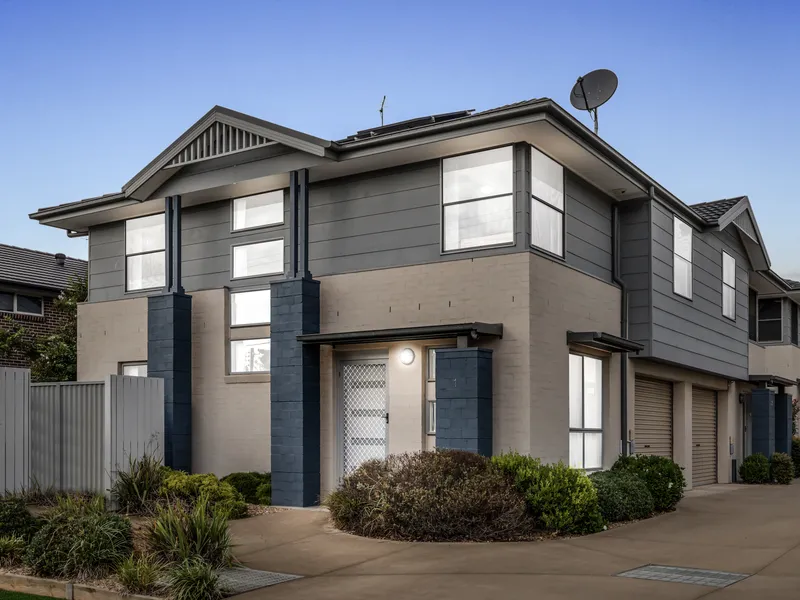 STREET FACING! | LOW STRATA FEES!