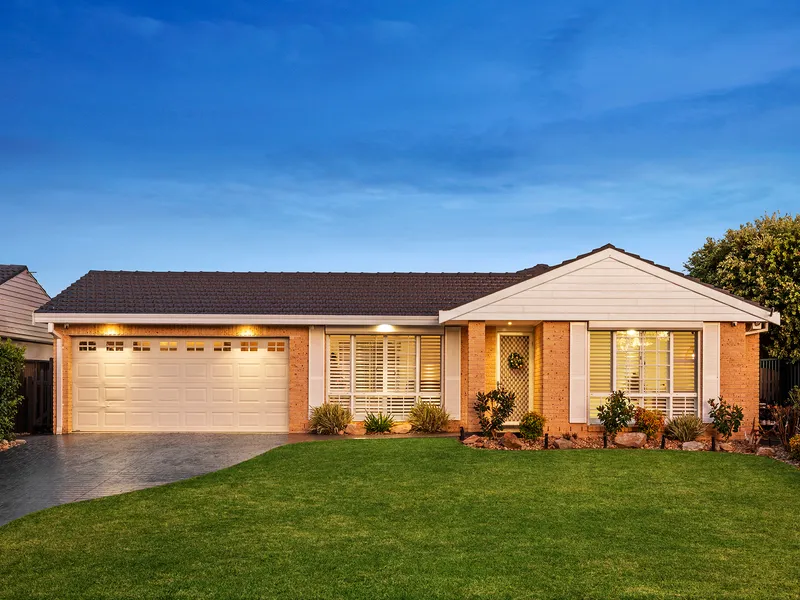 Immaculate Single Level Residence in Convenient Location (553sqm with Drive Through Access)