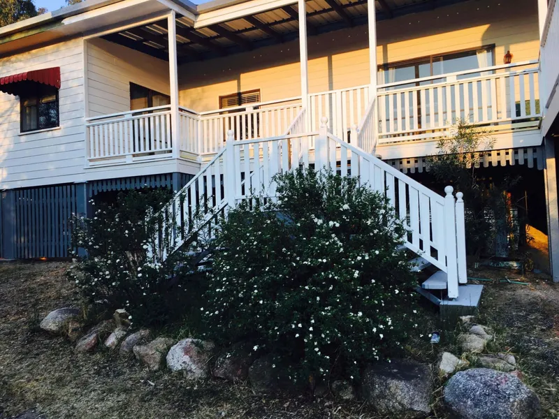 Lifestyle Property with Bed & Breakfast in the Heart of Granite Belt Wine Country