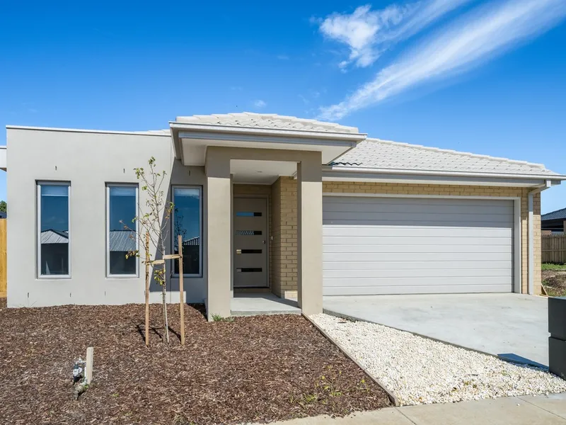 Stunning Family Home, Ready & Waiting For You!