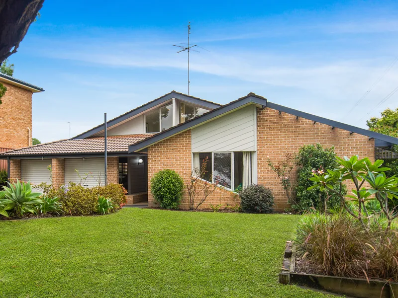 Substantial family home in cul de sac location 