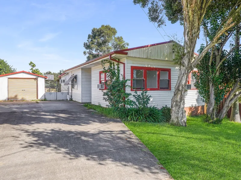 AUCTION - JUST LISTED