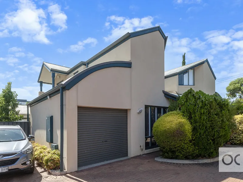 Contemporary townhome
