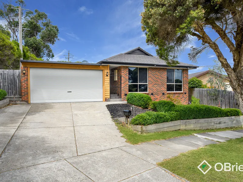 Elevated home in the Frankston High School Zone and Derinya Primary School