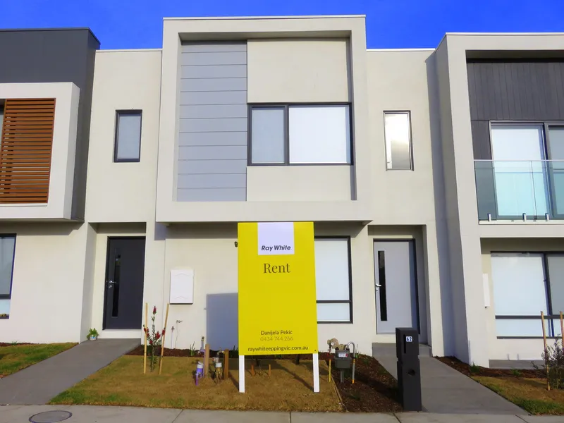 Prestigious & Peaceful Parkland Retreat