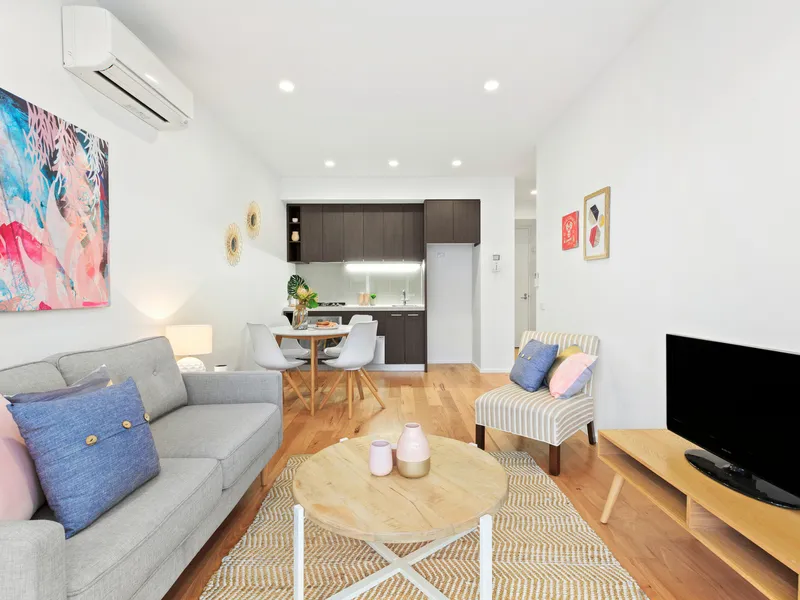 Plenty To Boast About On The Thornbury Fringe