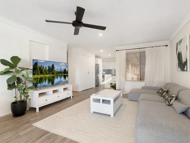 Lifestyle and Convenience in the Heart of Mermaid Waters!