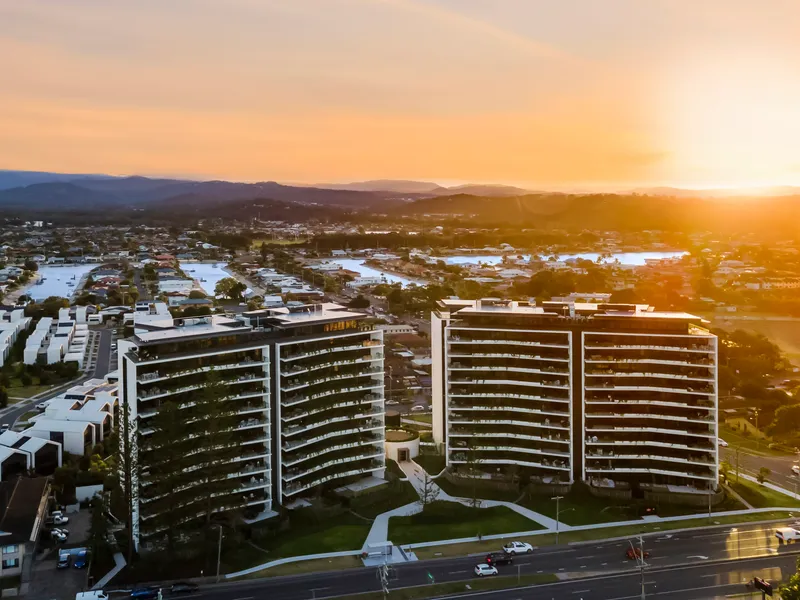 Luxurious apartment meters from the beach