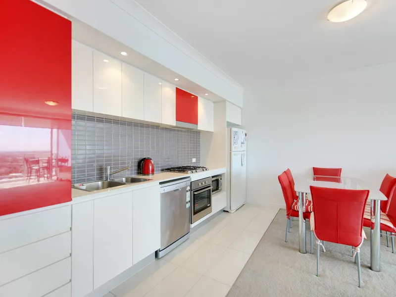 Prime Southport Location with sweeping Broadwater views.