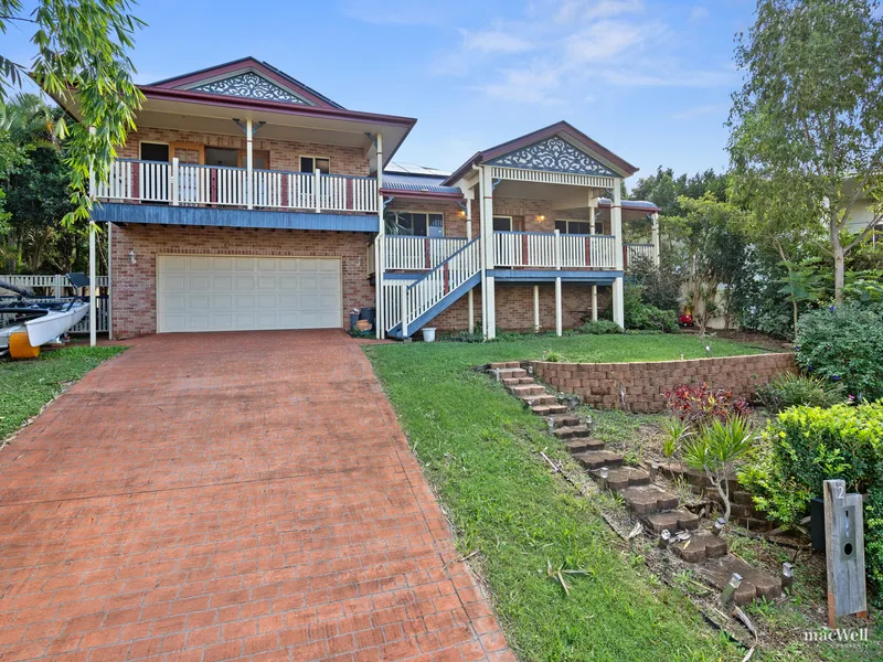 Dual Living + Multiple Living Areas + Side Access = Room for Everyone