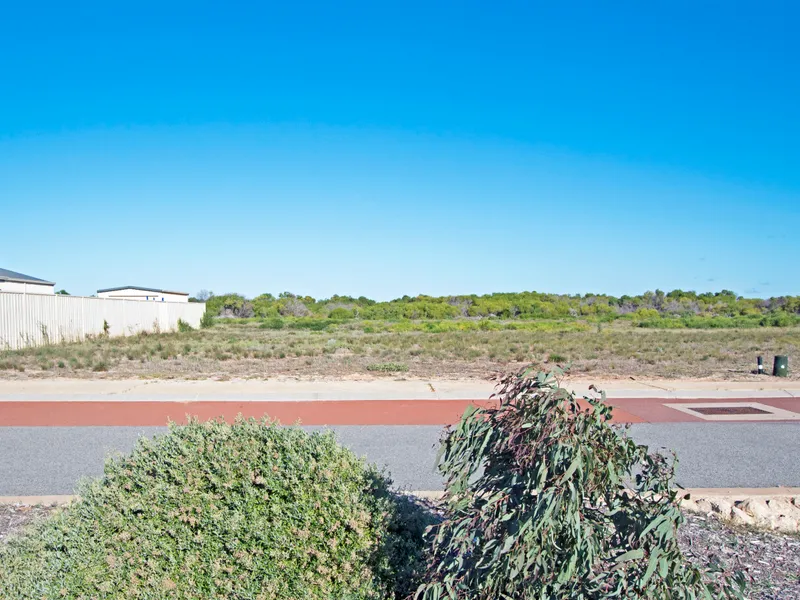Prime Location on Popular Prevelly Way