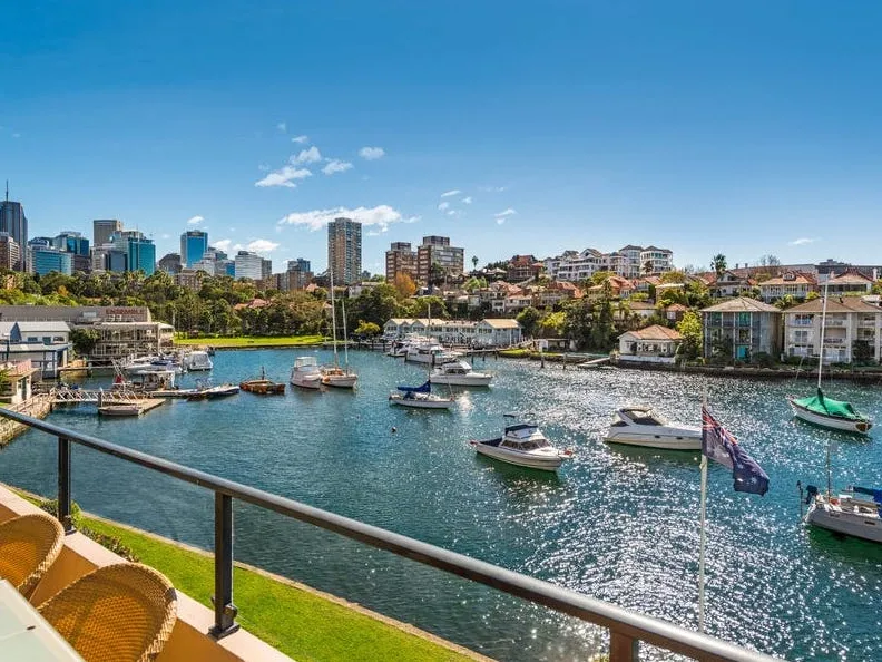 Immaculate, North Facing, Waterfront Apartment in Kirribilli