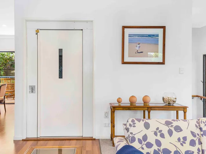 MODERN HOUSE IN BEST LOCATION