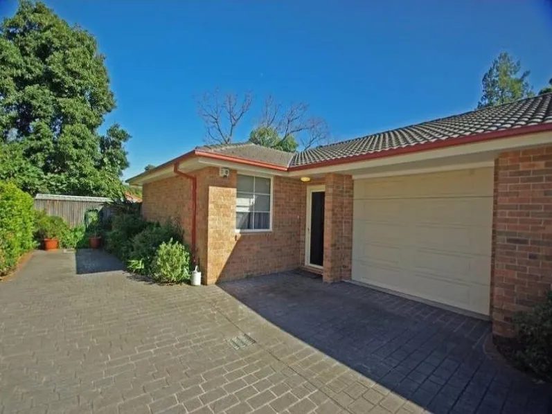 LOVELY THREE BED VILLA WITHIN DEPS CATCHMENT