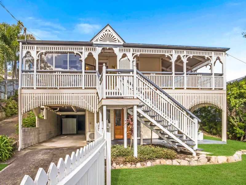 Elevated Dual-Living Opportunity - Open Tuesday (13th) from 4.45pm - 5.15pm.