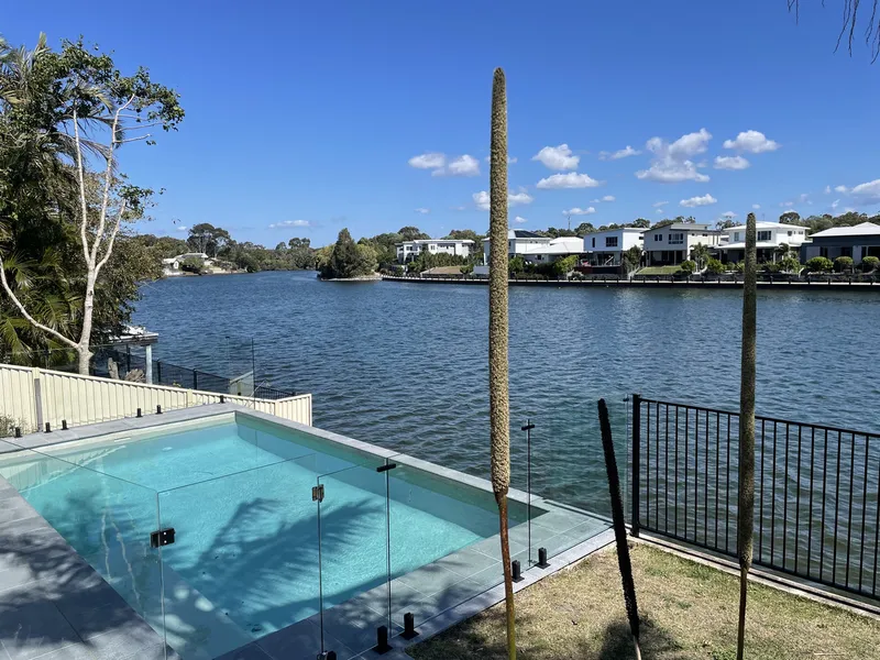 Large Waterfront Haven!