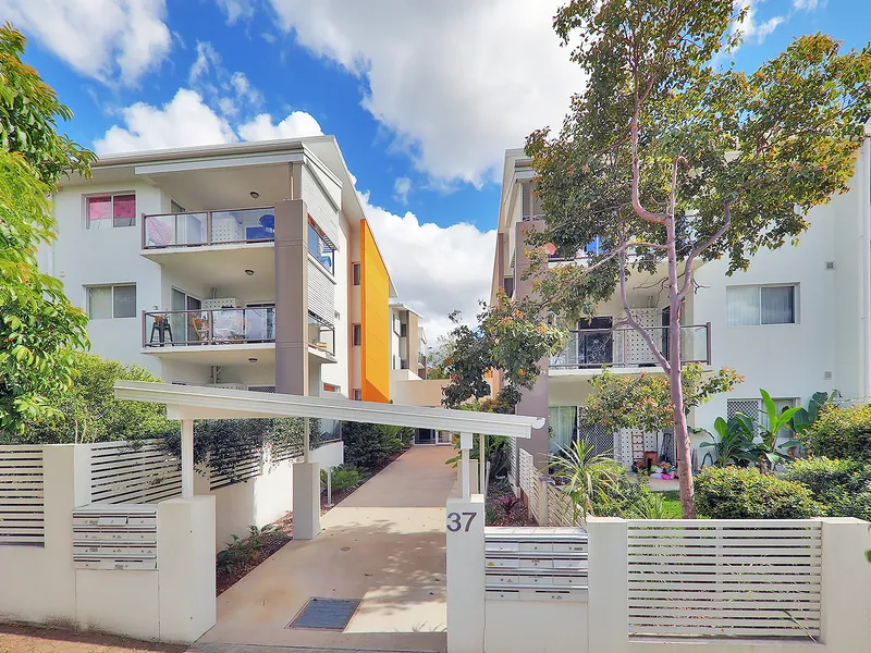 MODERN APARTMENT - 2 AIRCONS - 2 BATHROOMS