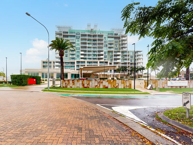 Waterfront Luxury Living: Fully Furnished 3-Bedroom Apartment in Pelican Waters