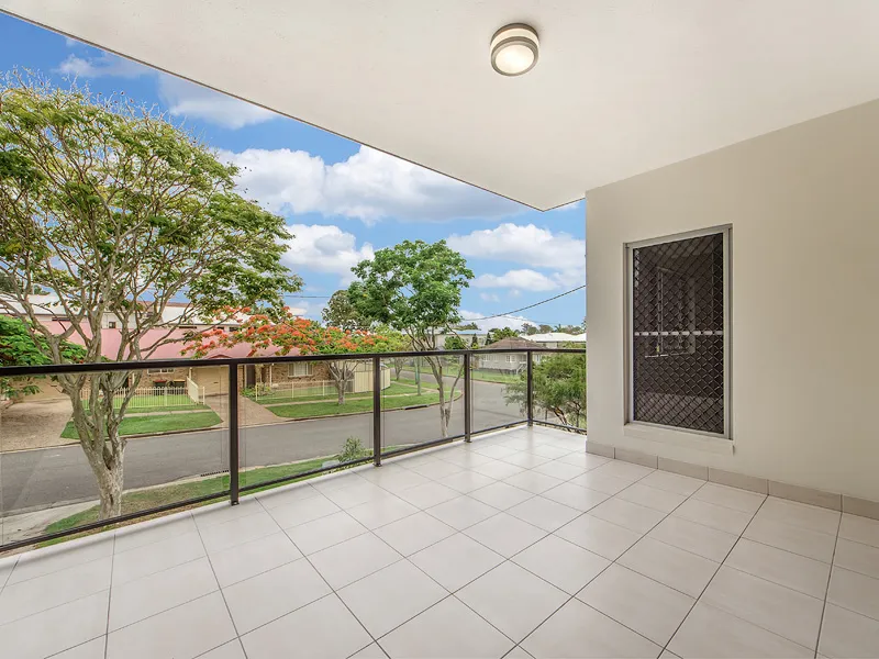 Start the New Year in this Amazing Apartment!!