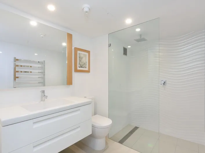 Stunning Fully Renovated Apartment in Central Potts Point