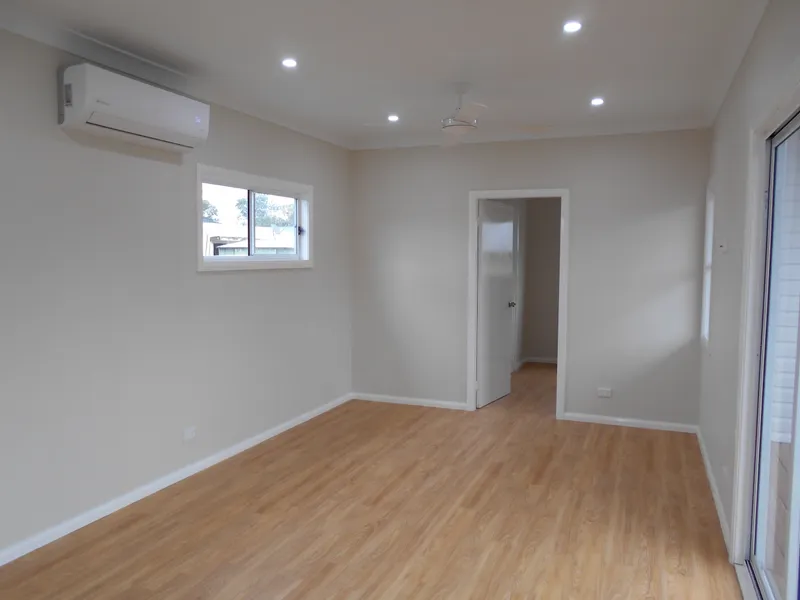 Modern Cabin With Entertaining Deck