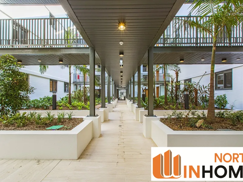 ROOFTOP TERRACE | NORTH FACING | OVERSIZED