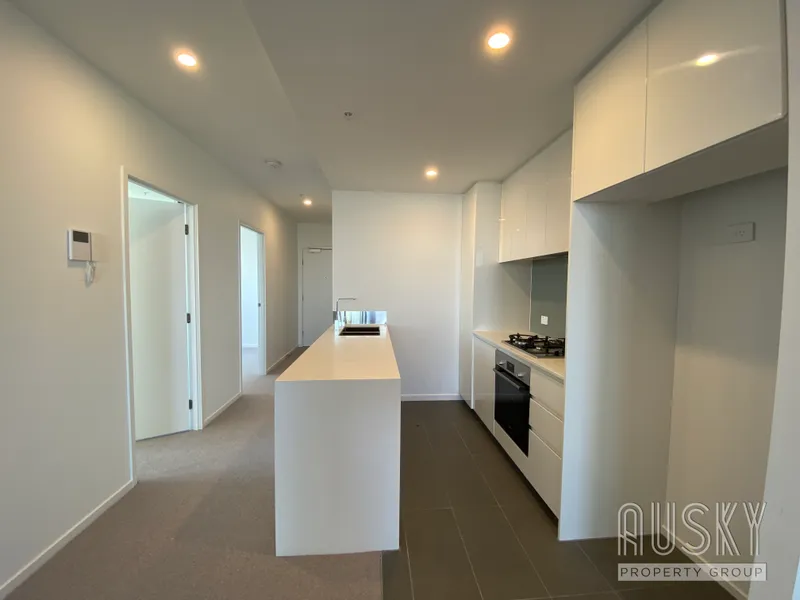 Brand New - 3 bed 2bath with parking available now