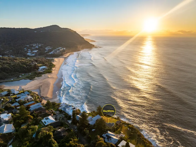 OCEANFRONT LIVING - Only Steps From Stanwell Park Beach
