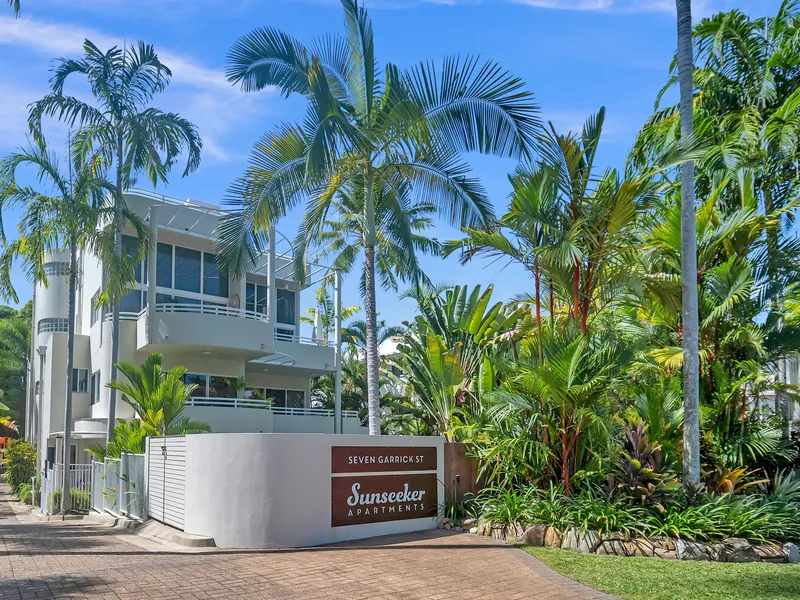 DESIRABLE LOCATION | BOUTIQUE APARTMENT