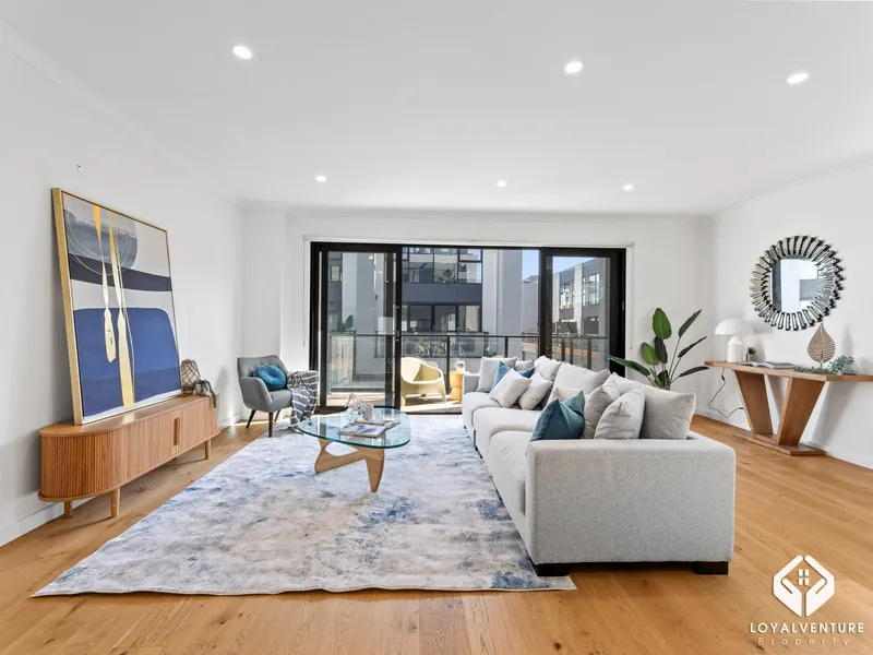 ** EOI by 30 Sept 5pm ** CORNER BLOCK - Distinguished Townhouse next to CBD