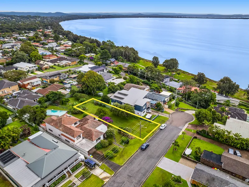 Vacant 556m2 Block On Sought After Street!