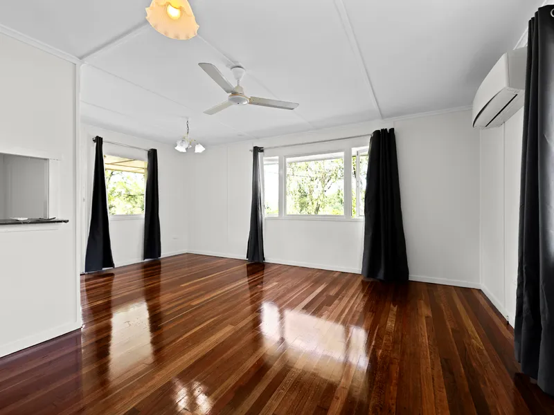 Classic Family Home With Modern Twist In Redbank!