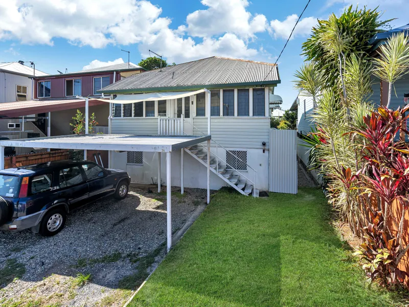 5-bedrooms, 2 bathrooms, on 405m2