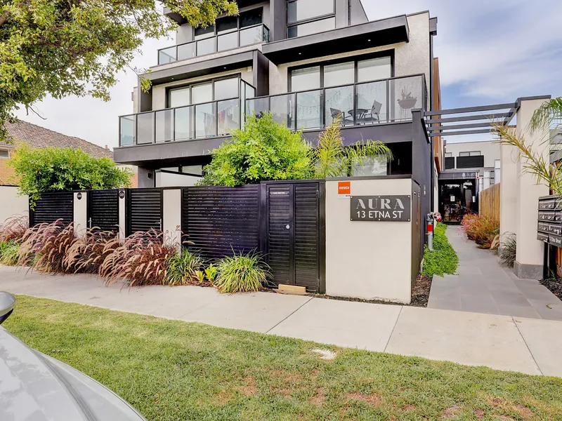 Ground Floor Living with Courtyard 