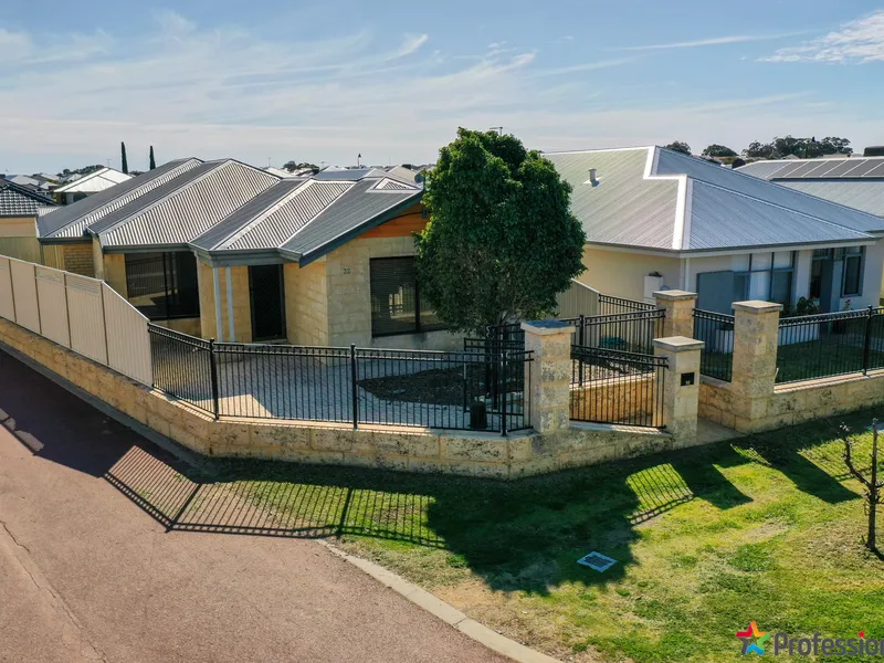 Neat 3x2 in Lakelands