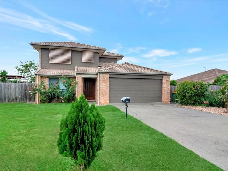 Beautiful Family Home With Quiet Suburb Living