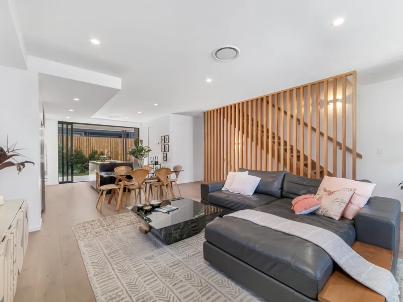 Spacious, Luxe 4-bed Townhome with Forest and Mountain Vistas