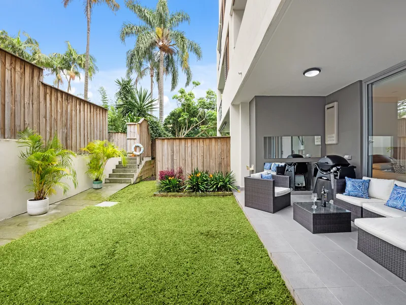 House-Like Garden Apartment, A Superb Beachside Indoor/Outdoor Entertainer