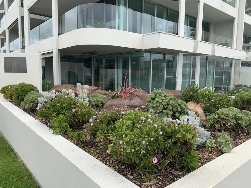 PRIME LIFESTYLE LOCATION - LOOK AT THE PATAWALONGA AND WALK TO THE BEACH