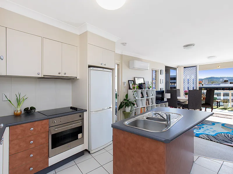 Unique dual key apartment renting for a massive $660/week!