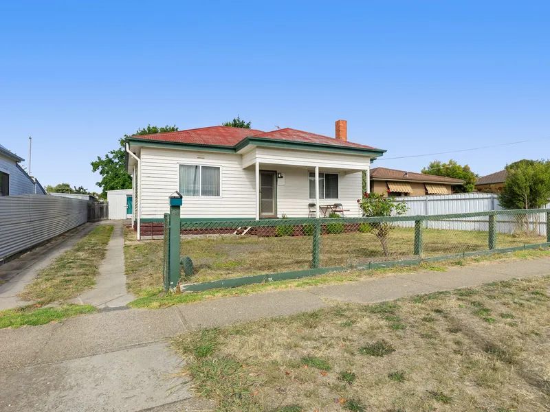 West End, 1,000 sq.m block, Invest or Occupy