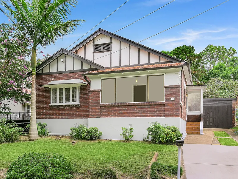 Character family home with private parkland views