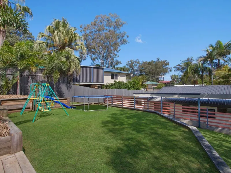 4 BEDROOM HOME IN A GREAT LOCATION