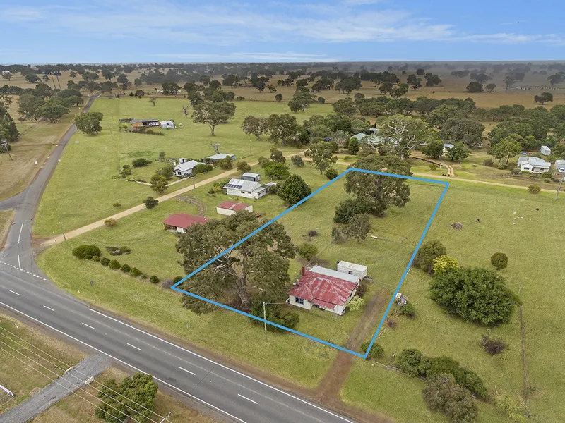 Charm on 1 Acre