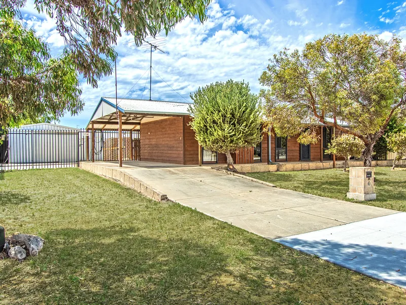 Dawesville Property Located Opposite Reserve