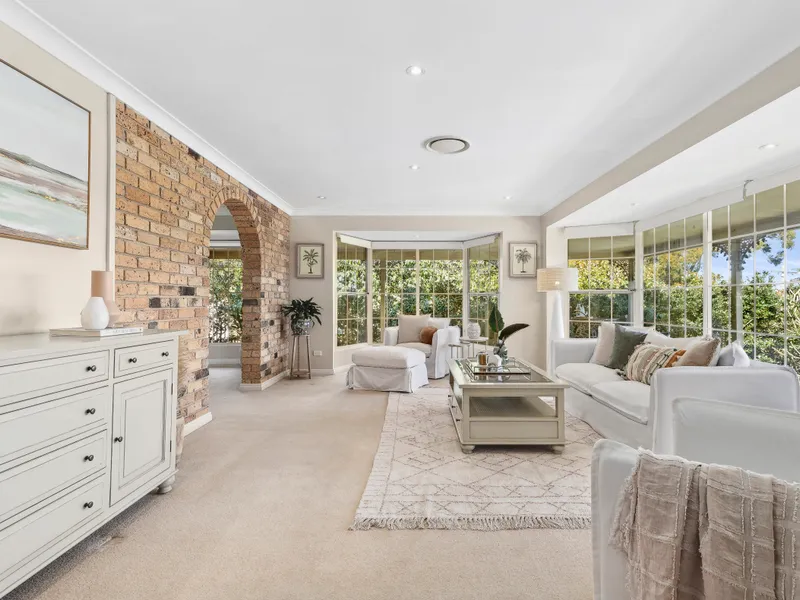 Light Filled Family Entertainer