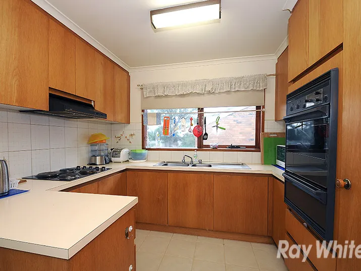 PERFECTLY POSITIONED 2 BEDROOM UNIT!