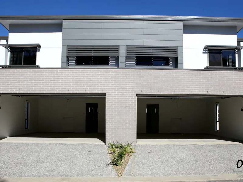 FULLY AIR CONDITIONED Modern townhouse in a heart location