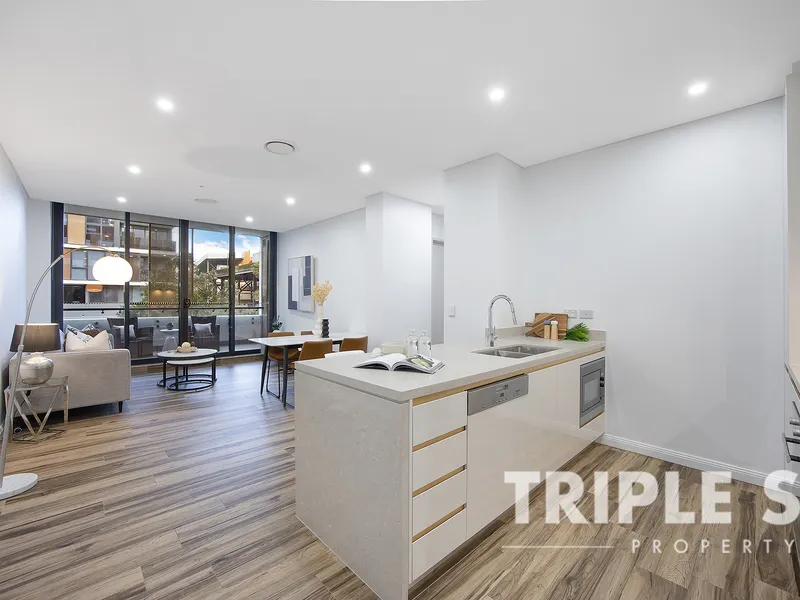 Luxurious Apartment Living in a highly sought-out complex | Spacious Bespoke Living |